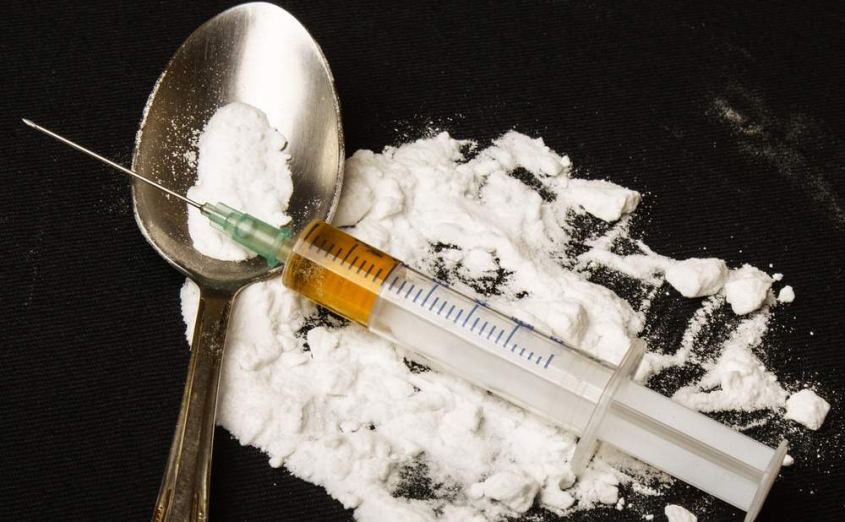 eroina-imgflip__1504515377_94.126.9.180-845x522